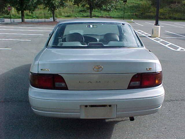 Used 1996 Toyota Camry LE w/ Elite Pkg FWD image 29