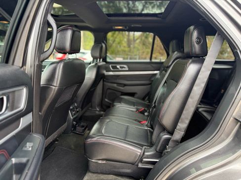 Used 2016 Ford Explorer Sport w/ Equipment Group 401A image 8