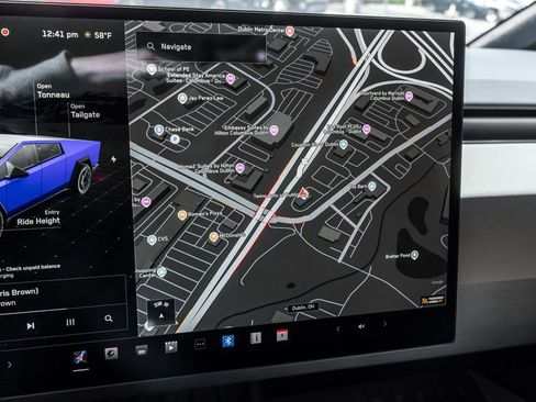 Used 2025 Tesla Cybertruck AWD Crew Cab image 15