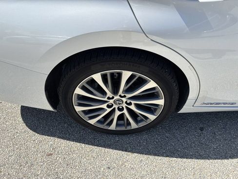 Used 2020 Lexus ES 300h w/ Premium Package FWD image 11