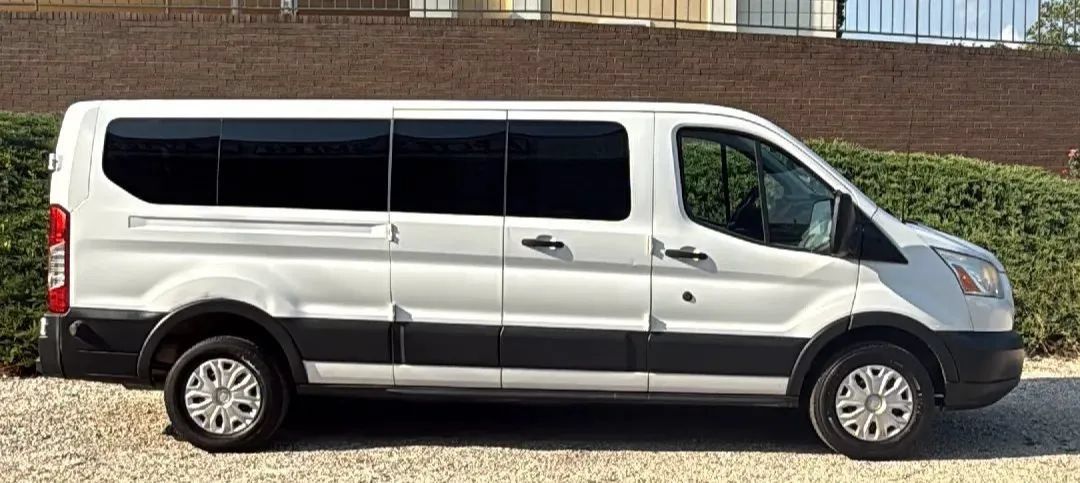 Used 2015 Ford Transit 350 XLT RWD image 5