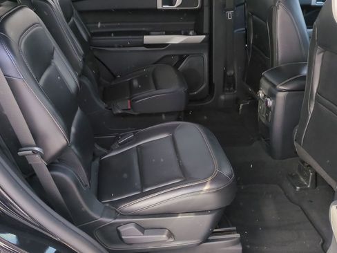 Certified 2021 Ford Explorer XLT w/ Equipment Group 202A image 24