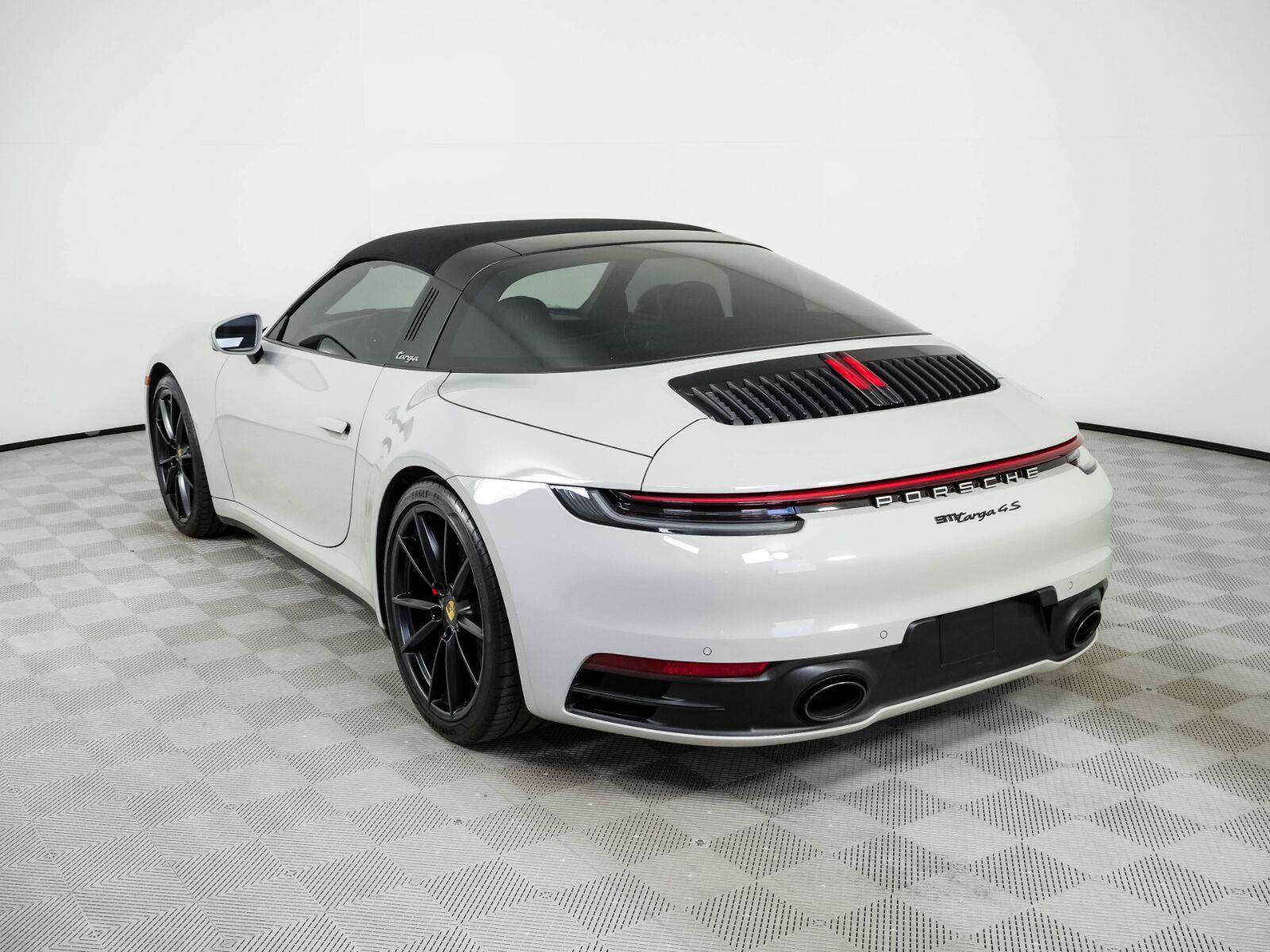 Certified 2021 Porsche 911 AWD/4WD image 32