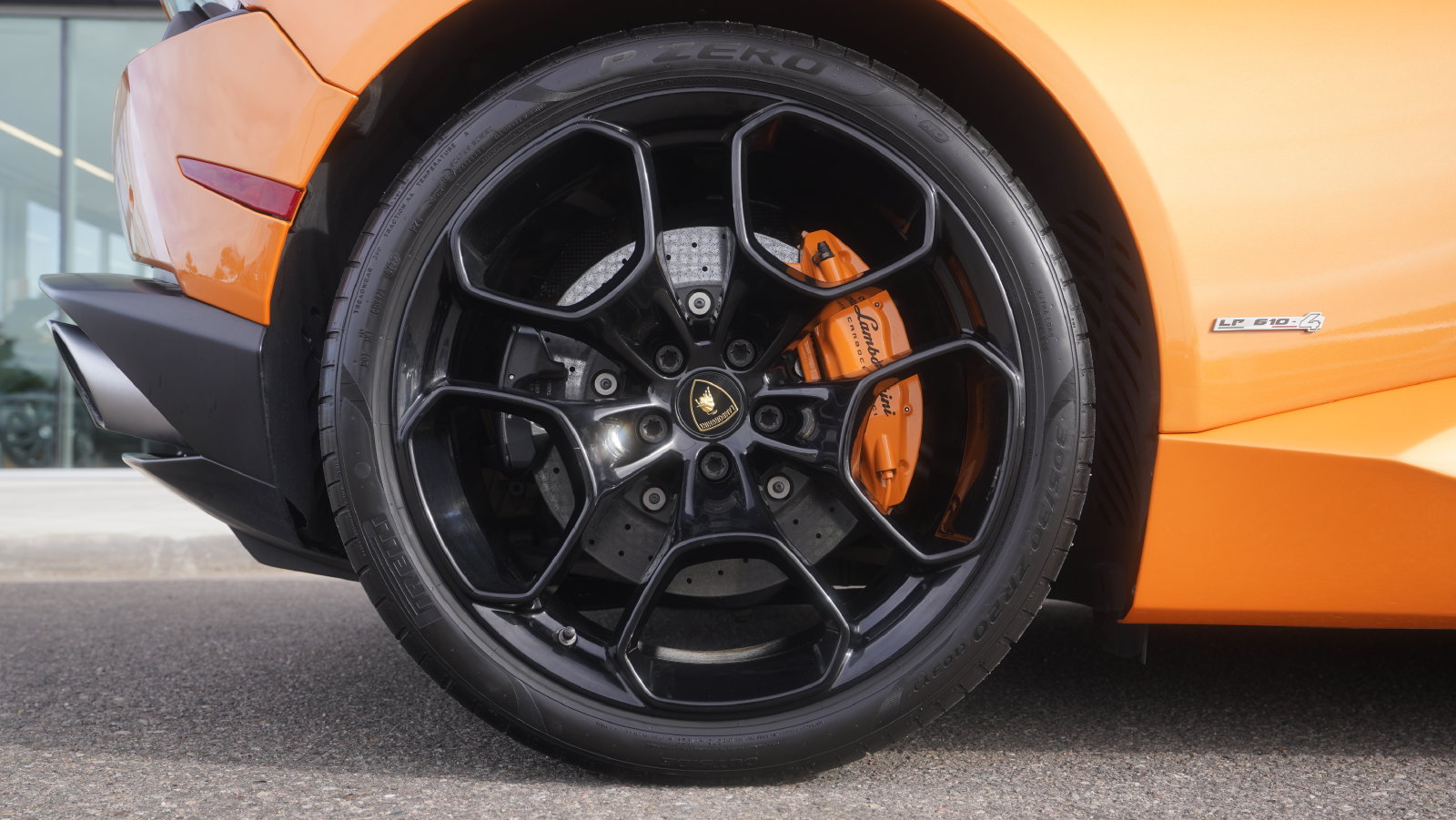 Used 2015 Lamborghini Huracan LP 610-4 AWD/4WD image 19