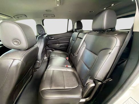 Used 2023 GMC Acadia SLT FWD image 26