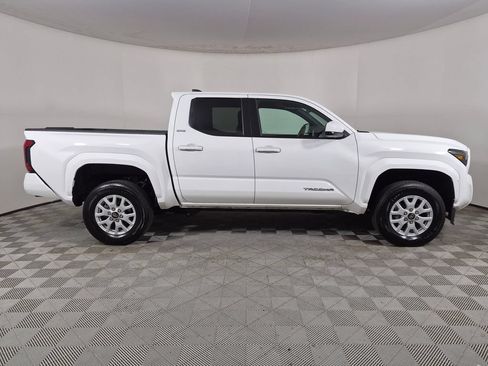 Used 2025 Toyota Tacoma SR5 RWD image 2
