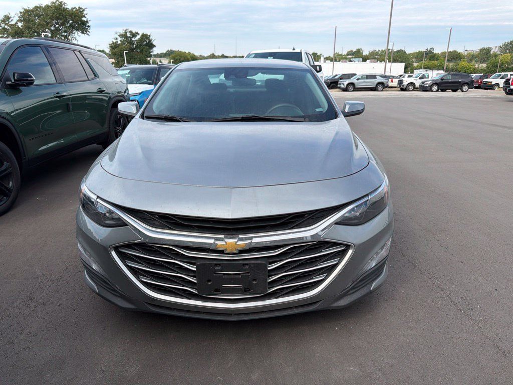 Used 2025 Chevrolet Malibu LT FWD image 7