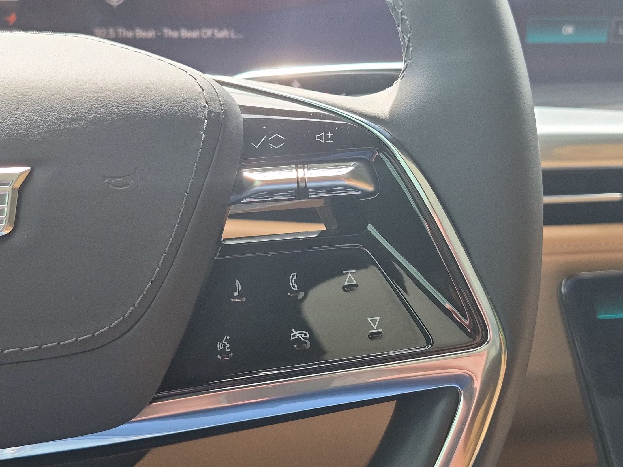 Certified 2026 Cadillac Escalade IQL Sport 2 AWD/4WD image 19