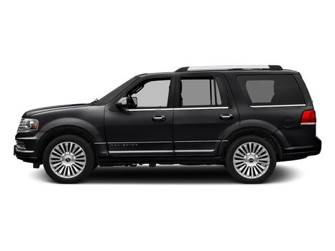 Used 2017 Lincoln Navigator Reserve image 2
