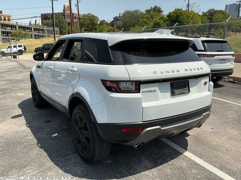 Used 2018 Land Rover Range Rover Evoque SE AWD/4WD image 5