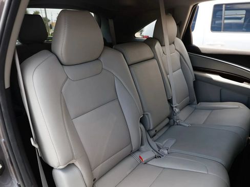 Used 2018 Acura MDX SH-AWD image 25