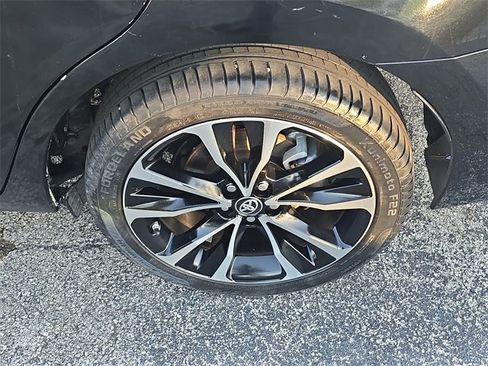 Used 2018 Toyota Corolla SE image 7