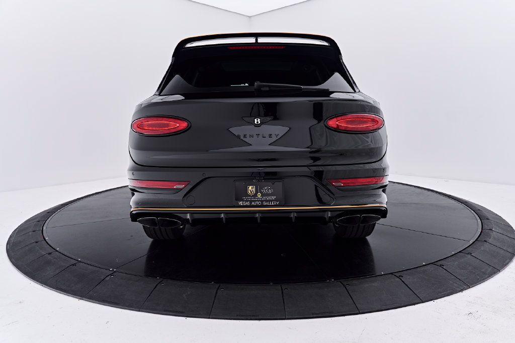 Used 2025 Bentley Bentayga AWD/4WD image 14