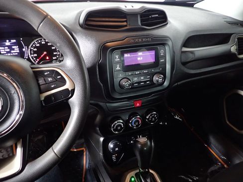 Used 2017 Jeep Renegade Sport w/ Power & Air Group image 29