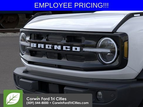 New 2026 Ford Bronco Outer Banks AWD/4WD image 17