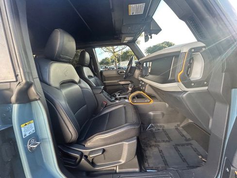 Used 2023 Ford Bronco Badlands w/ Sasquatch Package image 24