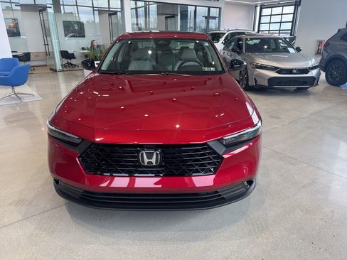 New 2025 Honda Accord SE image 2