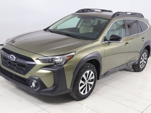 Used 2025 Subaru Outback Premium image 22