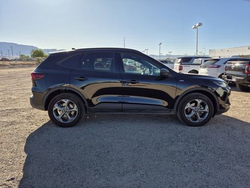 Used 2025 Ford Escape ST-Line image 6