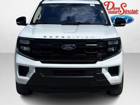 Used 2025 Ford Expedition Max Active AWD/4WD image 2