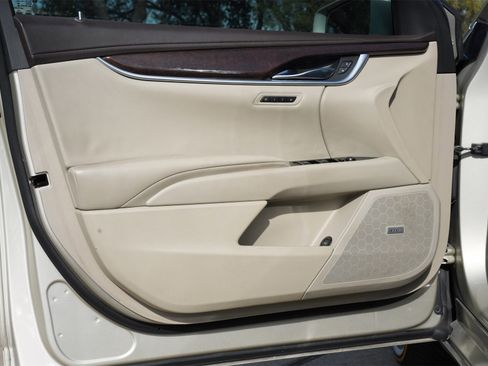 Used 2015 Cadillac XTS Luxury w/ Driver Awareness Package image 19