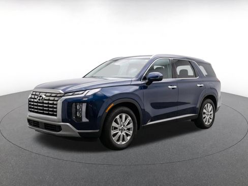 Used 2025 Hyundai Palisade SEL FWD image 3