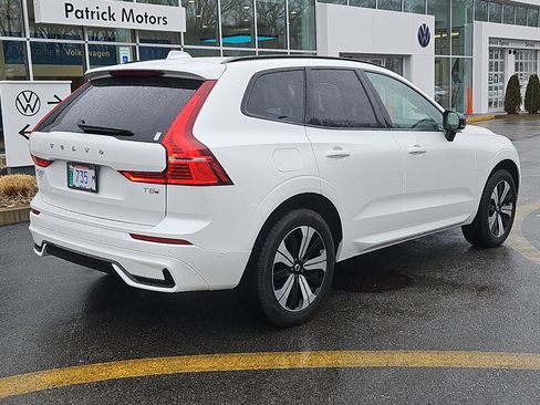 Used 2025 Volvo XC60 T8 Plus w/ Climate Package image 2
