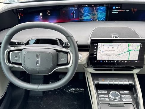New 2026 Lincoln Nautilus Reserve w/ Jet Appearance Package AWD/4WD image 13