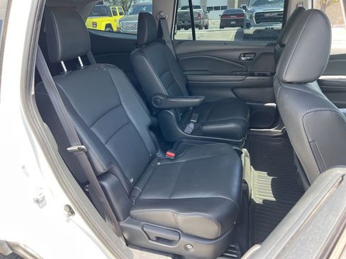 Used 2022 Honda Pilot Touring image 19