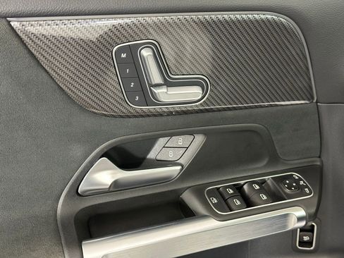 Used 2022 Mercedes-Benz GLB 35 AMG 4MATIC image 7