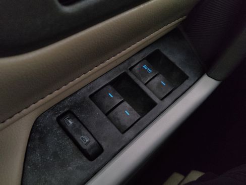 Used 2014 Ford Edge SE image 27