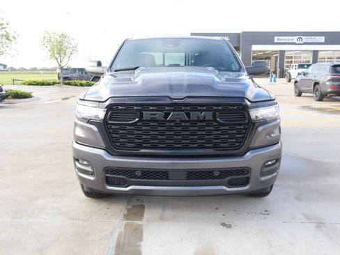 New 2026 RAM 1500 Express AWD/4WD image 8