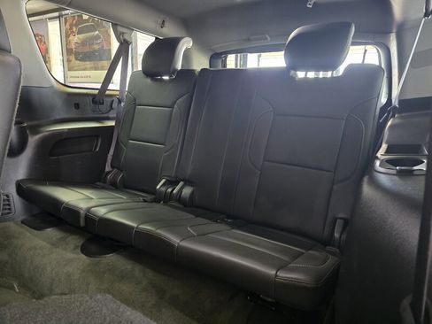 Used 2015 Chevrolet Suburban LT AWD/4WD image 13