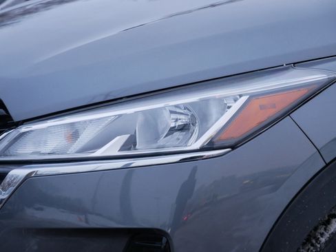 Certified 2024 Nissan Kicks SV image 16