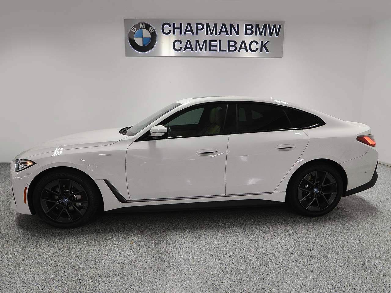 Used 2023 BMW i4 eDrive40 w/ Premium Package RWD image 3