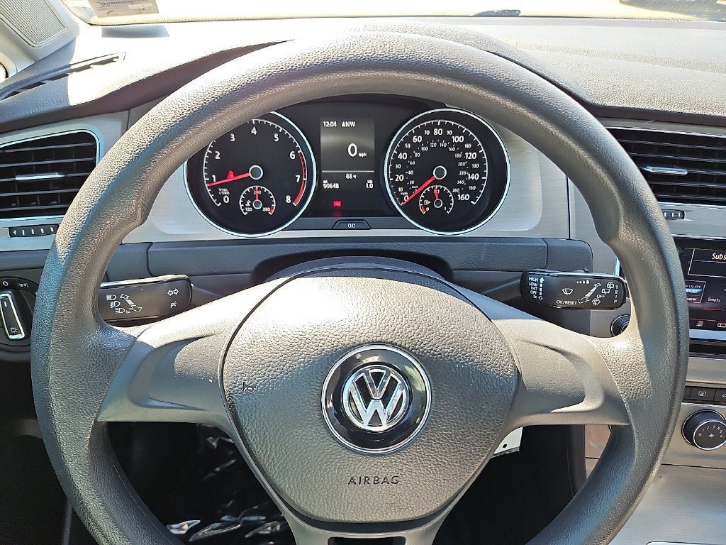 Used 2015 Volkswagen Golf Launch Edition FWD image 19
