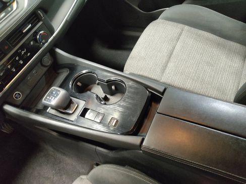 Used 2021 Nissan Rogue S FWD image 26