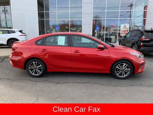 Used 2023 Kia Forte LXS image 2