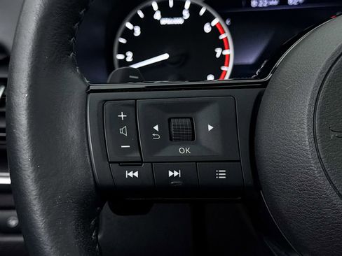 Used 2022 Nissan Rogue SV w/ SV Premium Package image 35