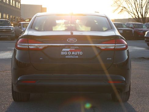 Used 2018 Ford Fusion SE w/ Fusion SE Technology Package image 10