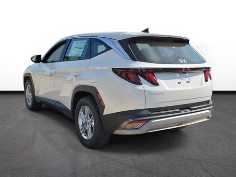 New 2026 Hyundai Tucson SE image 3