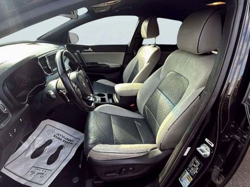 Used 2018 Kia Sportage EX w/ EX Sport Appearance Package image 11