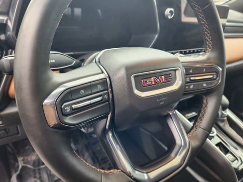 Used 2025 GMC Canyon AT4 w/ Technology Plus Package AWD/4WD image 22