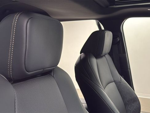 Certified 2025 Toyota Tacoma Limited image 19