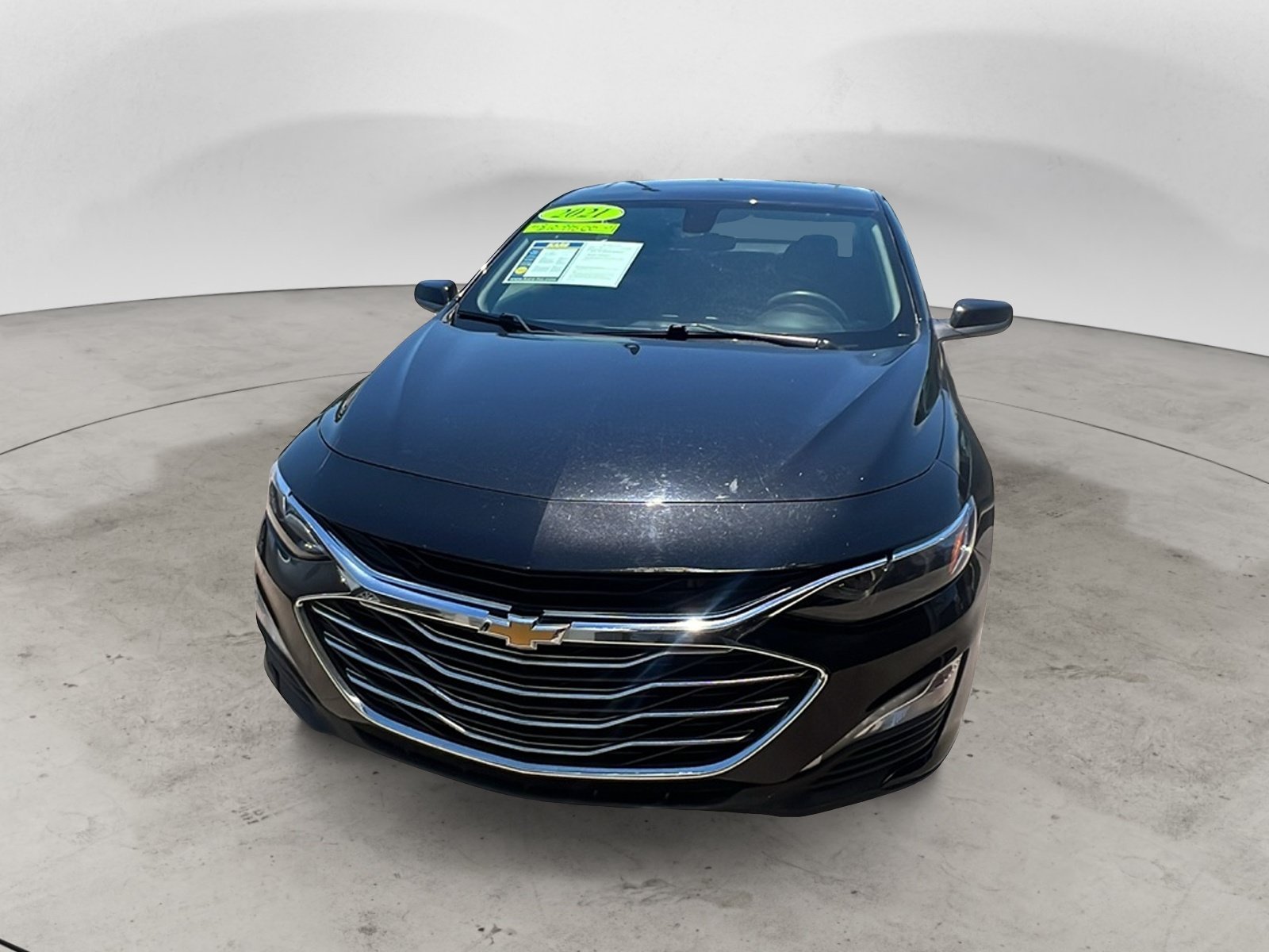 Used 2021 Chevrolet Malibu LT FWD image 2