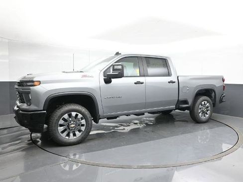 New 2025 Chevrolet Silverado 2500 Custom w/ Custom Value Package image 2