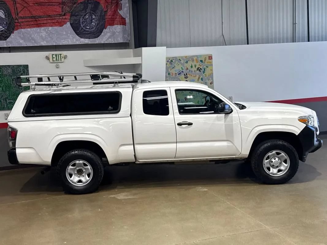 Used 2022 Toyota Tacoma SR AWD/4WD image 40