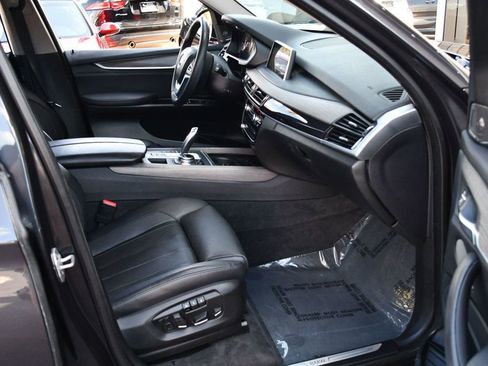 Used 2014 BMW X5 xDrive35d image 46