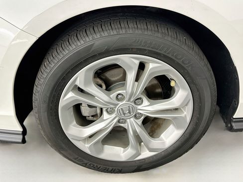 Used 2023 Honda Accord LX image 11