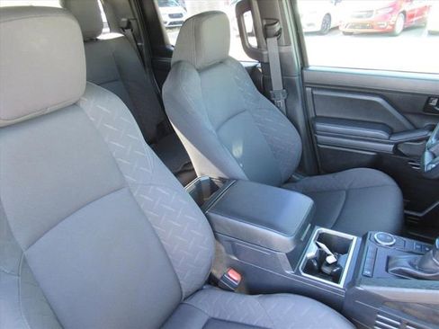 Used 2025 Toyota Tacoma SR5 RWD image 9